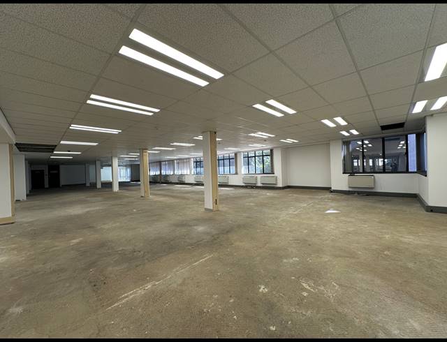 1,731M² OFFICE TO LET IN SANDTON CENTRAL